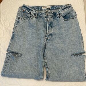 Abercrombie and Fitch, the Dad high-rise